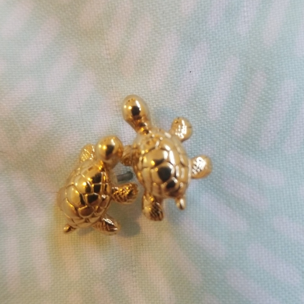 Turtle studs! - Picture 2 of 2
